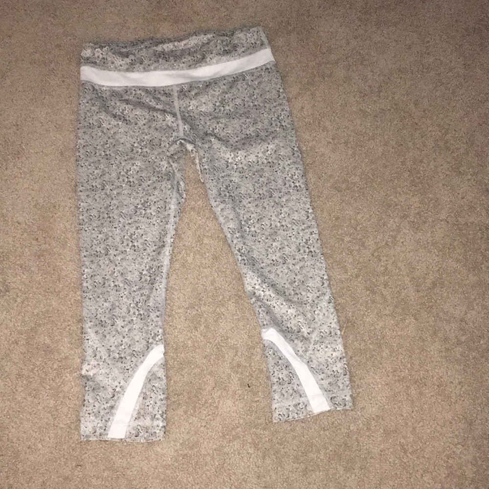 Lululemon crops